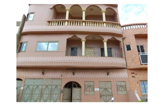 Atiégou MV01, à vendre maison de 3 étages 11 pièces à Lomé Togo
