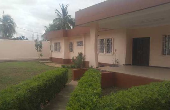 Klikamé ML06, à louer maison non meublée avec jardin de 5 pièces à Lomé Togo