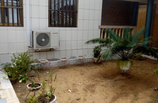 Adidoadin AL06, à louer appartement meublé climatisé de 3 pièces à Lomé Togo