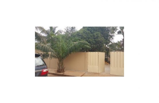 Agoènyivé MV03/ML03, à louer ou à vendre maison de 4 pièces à Lomé Togo