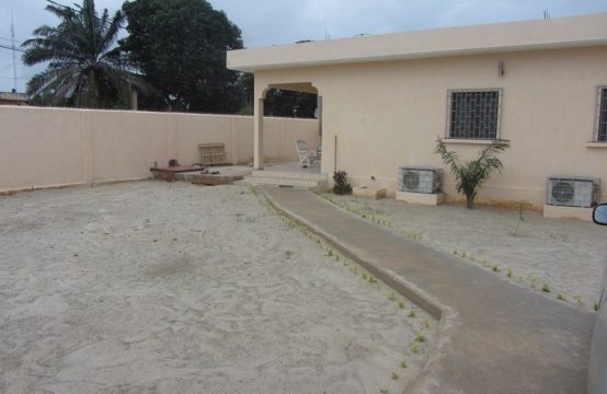 Hédzranawoé ML03, à louer maison meublée climatisée de 3 pièces à Lomé Togo
