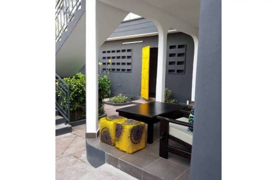 Tokoin ML013, à louer maison meublée climatisée de 3 pièces à Lomé Togo