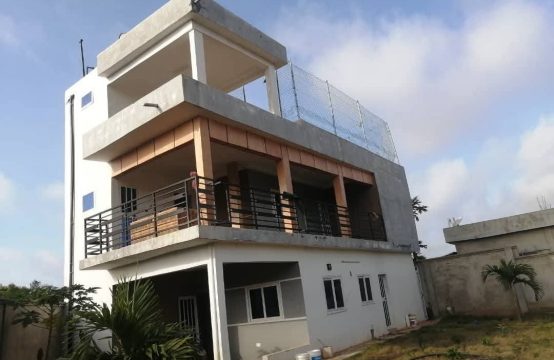 Apessito ML01, à vendre maison de 4 pièces à Lomé Togo