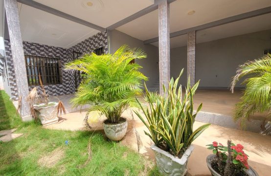 Adidogome ML029, à louer à Adidogomé une maison non meublée de 4 pièces à Lomé Togo