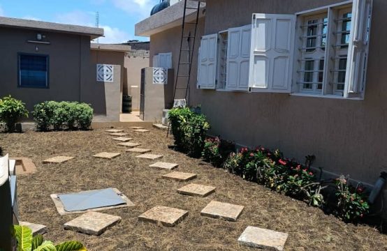 Tokoin ML019, À Louer Une Maison non Meublée De 4 Pièces À Lomé Togo